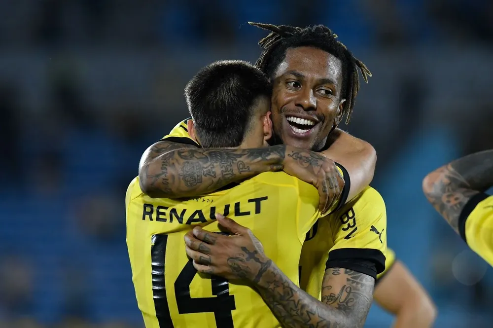 Damián García y Abel Hernández, presentes