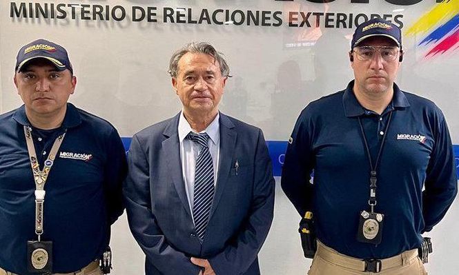 Lehder, de 75 años, fue retenido por las autoridades colombianas al llegar a Bogotá procedente de Frankfurt.