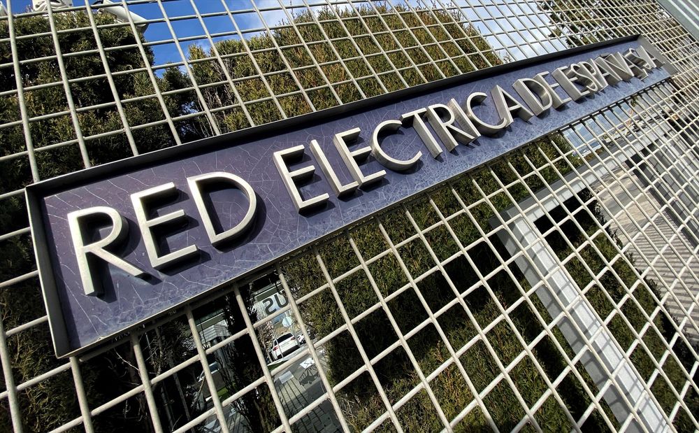 Letrero del Grupo Red Eléctrica de España en su sede de Alcobendas,&nbsp;