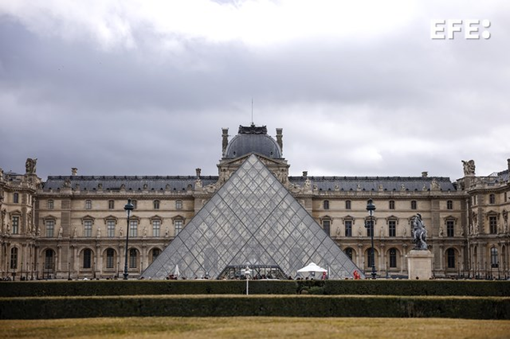 El Museo del Louvre fue foco de un espectacular robo