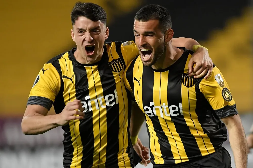 Joaquín Piquerez dejó Peñarol, al igual que lo hiciera hace unos días Fabricio Formiliano