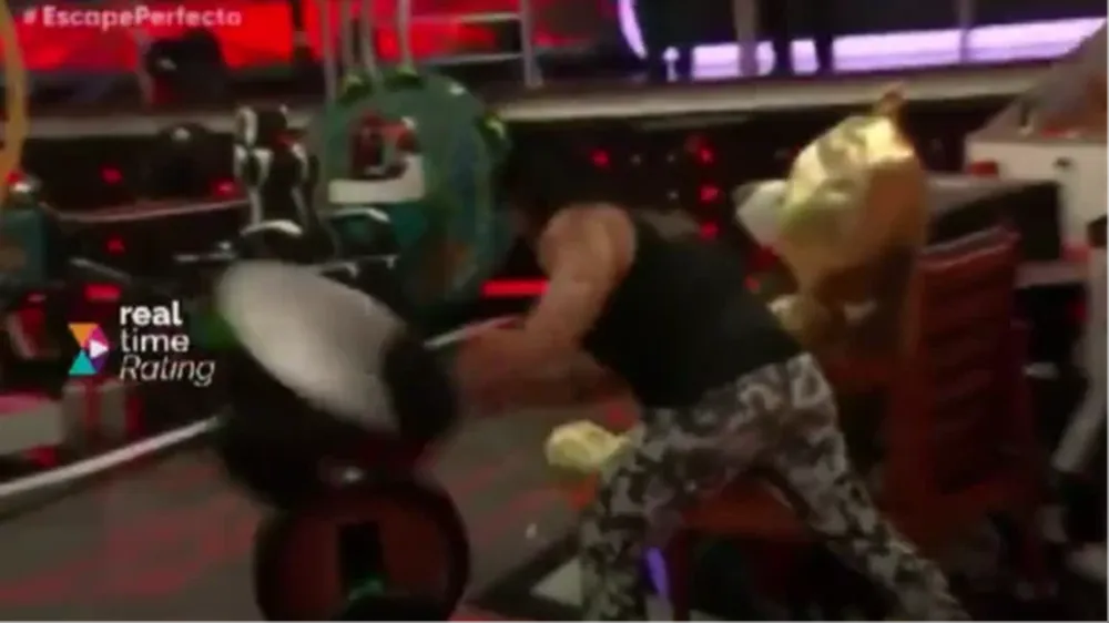 Locomotora Olivera revoleó objetos en cámara y se volvió viral por su impresionante fuerza