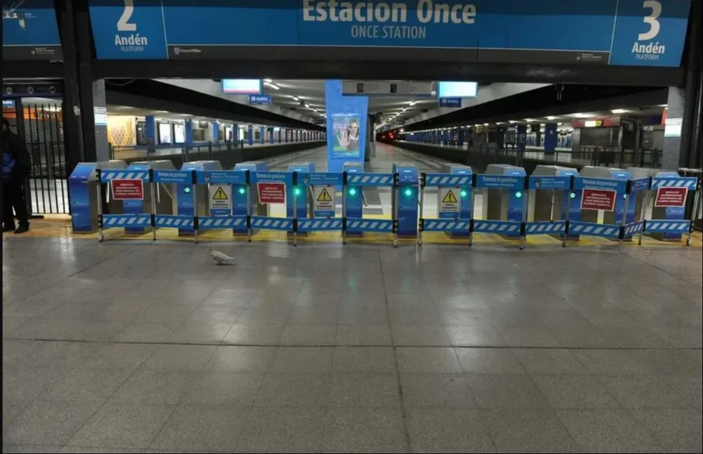 Amenaza de bomba en las estaciones de trenes Once y Ezeiza paraliza el servicio