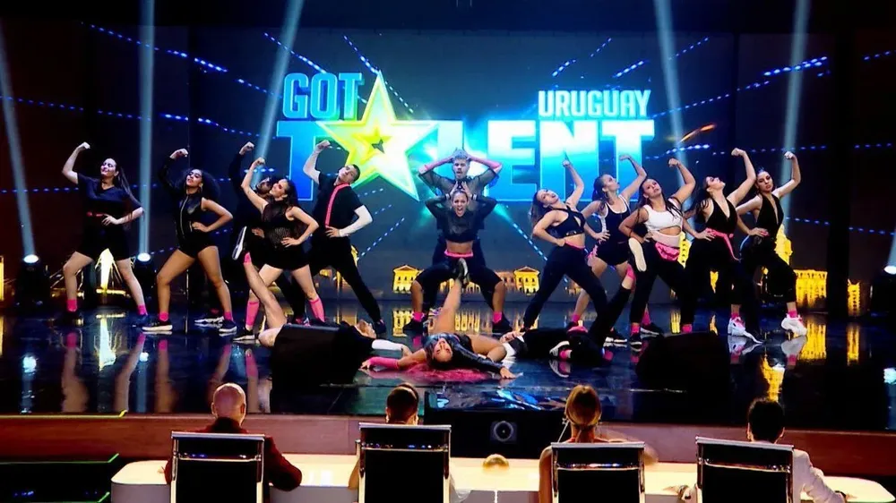 La compañía de danza Glamazon se presentó en Got Talent Uruguay y obtuvo el pase de oro