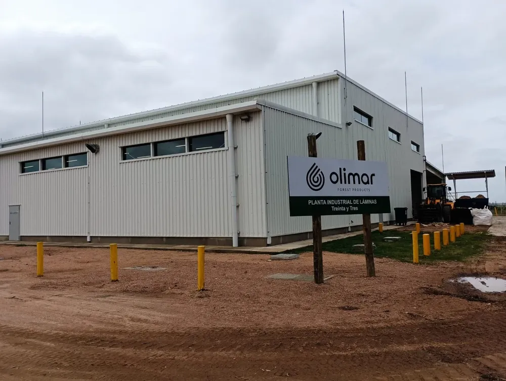 Inauguración de la planta de debobinado Olimar Forest Products.