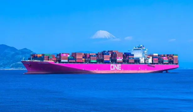 Uno de los barcos de ONE