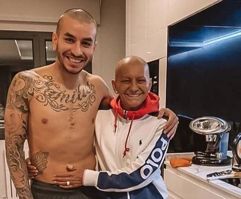 Angel Correa y su mamá