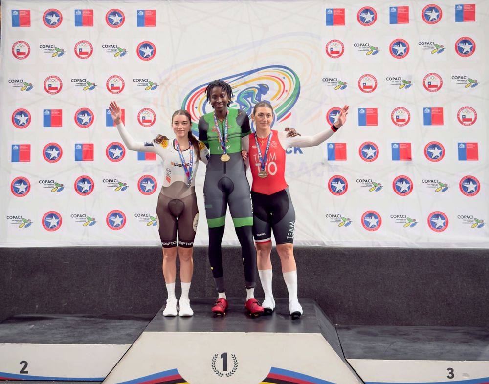 Paola Silva Wynants con su medalla de plata en la Copa Pista UCI de Chile