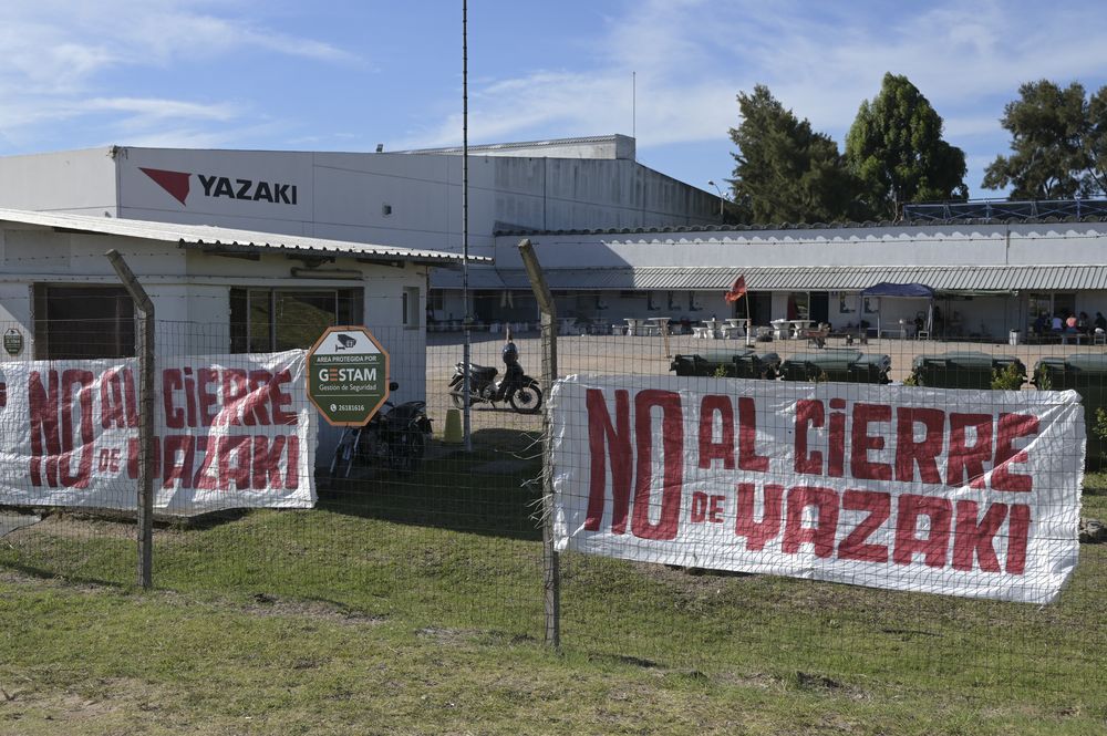 Cierre de Yazaki