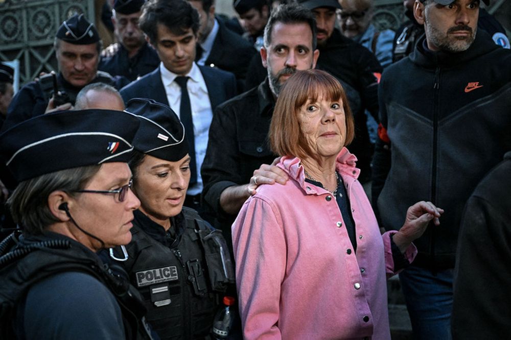 Gisele Pelicot llega al juzgado.&nbsp;