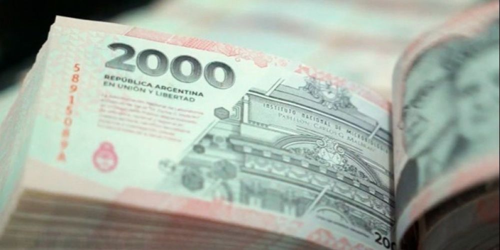 El SAC o aguinaldo se paga en dos veces al año: la mitad en junio y la otra en diciembre.