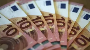 El euro vuelve a bajar fuerte y se acerca más a la paridad con el dólar