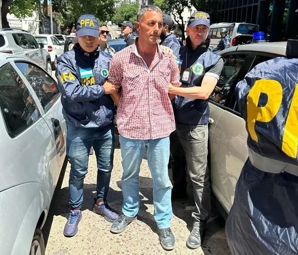 El hombre que le tiró una botella a Javier Milei ya había sido condenado por abuso sexual y violencia de género