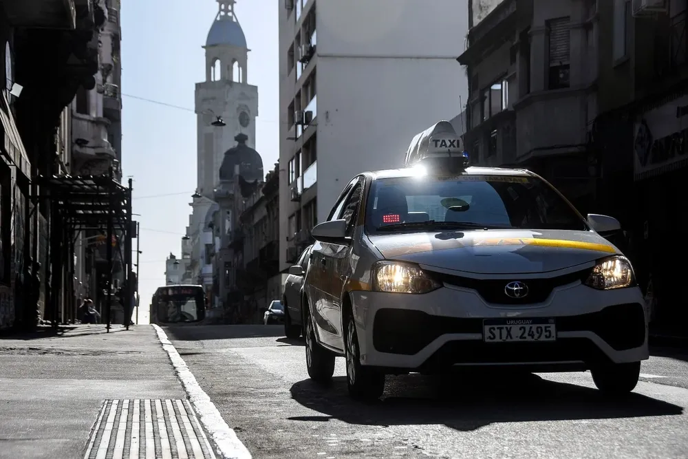 Uber lanza una atractiva promoción para taxistas que se registren en la app