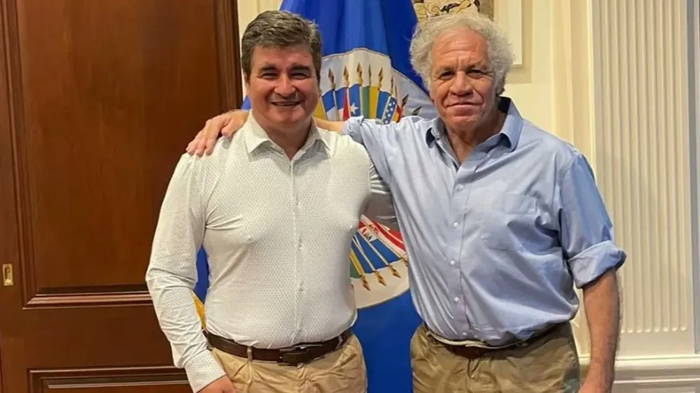 Encuentro entre Luis Almagro y Guzmán Acosta y Lara en Washington