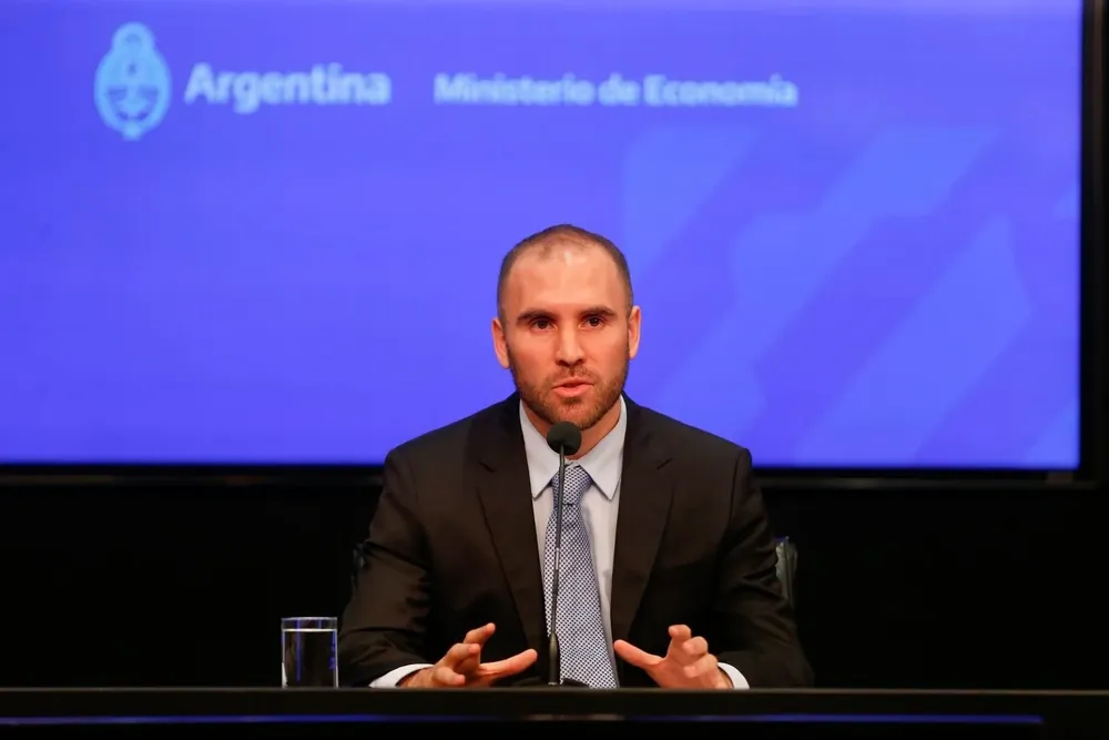 El ministro de Economía argentino, Martín Guzmán, en conferencia de prensa