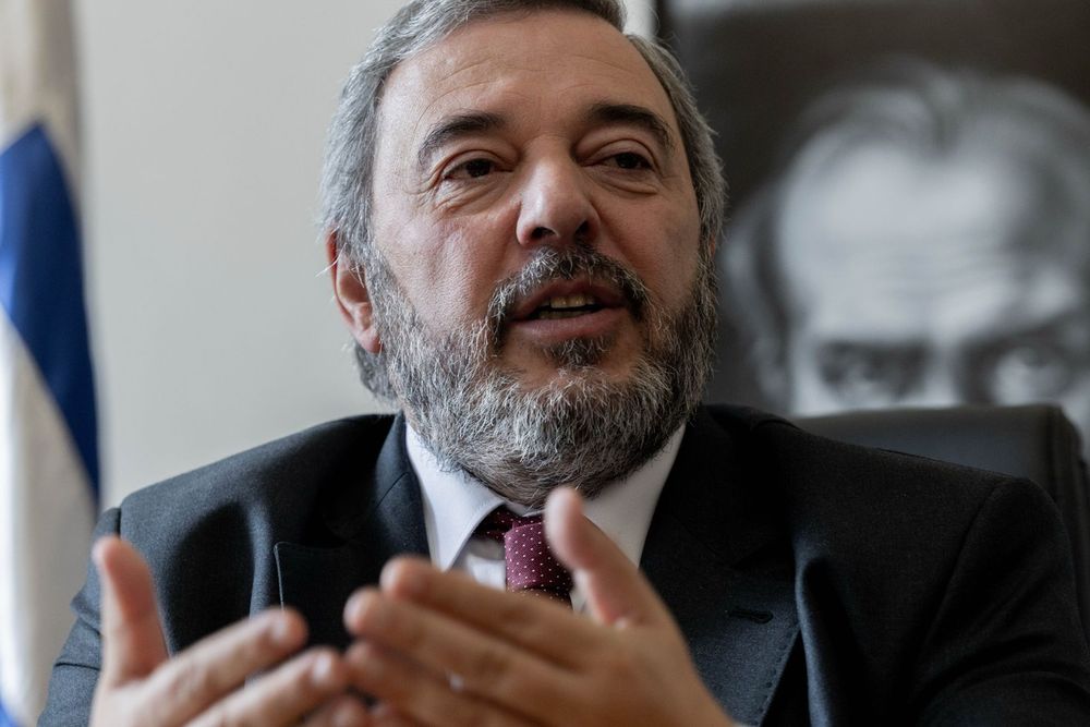 Mario Bergara en entrevista con El Observador