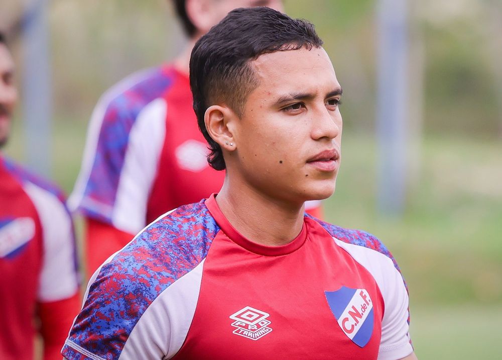 John Guzmán, volante colombiano de Nacional