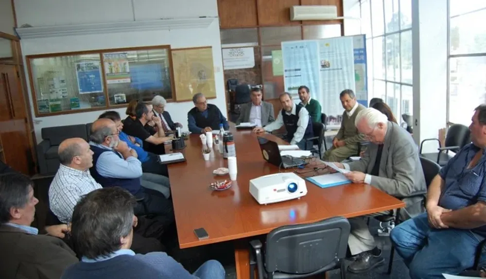 Reunión de la Mesa Avícola del MGAP realizada en la Dirección General de Desarrollo Rural
