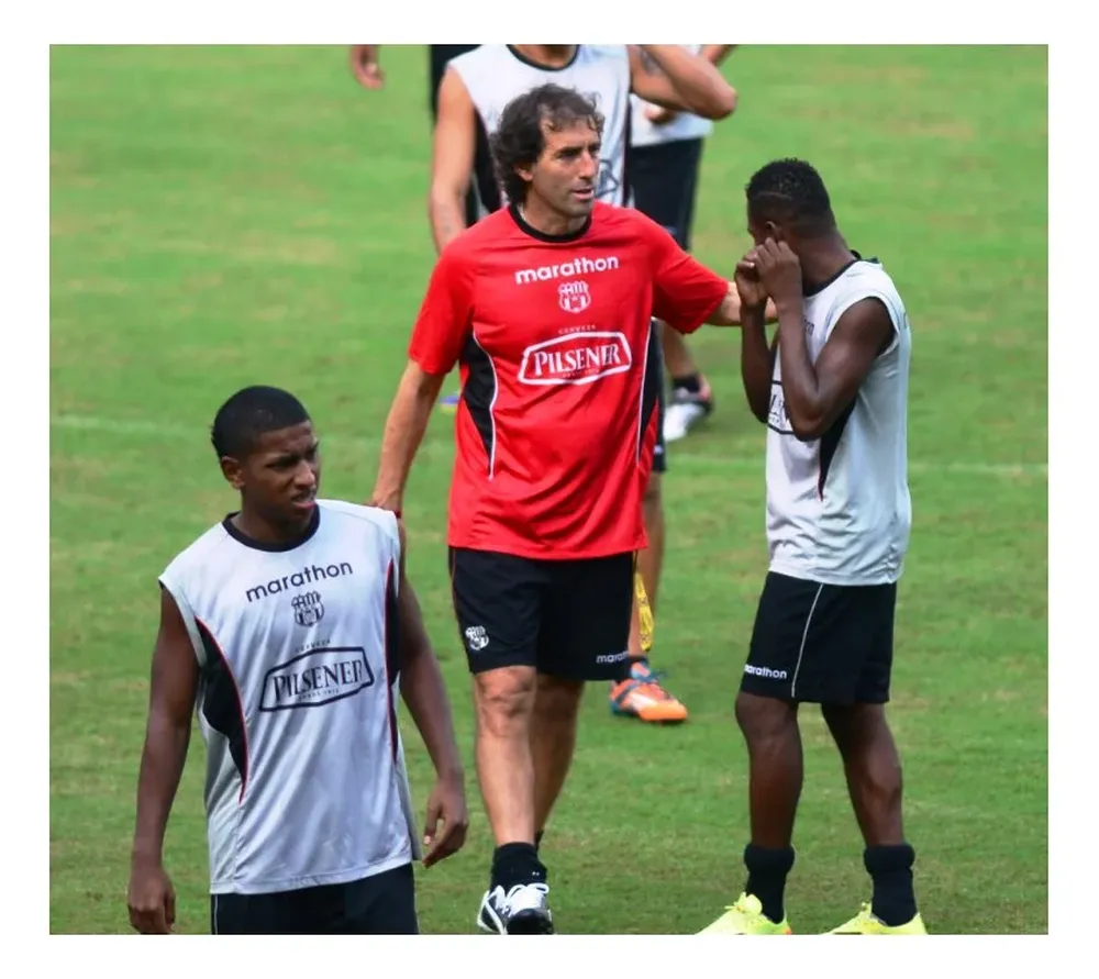 Guillermo Almada en su primera práctica en Guayaquil