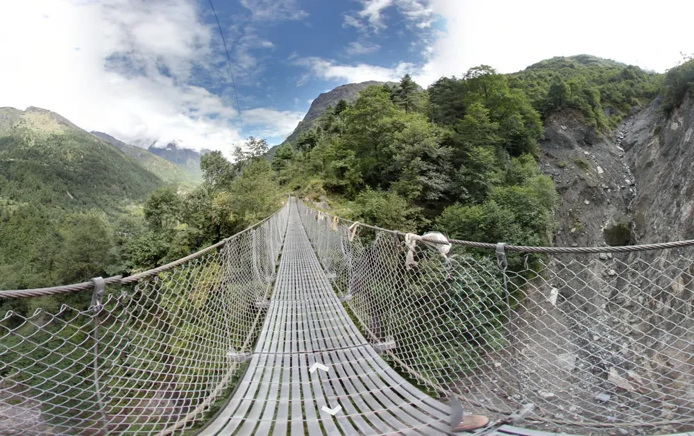 Puente Mudslide cerca del Everest