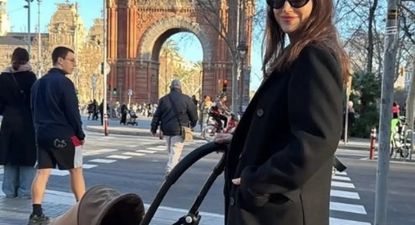 Úrsula Corberó comparte su primera imagen con su hijo Dante en Barcelona