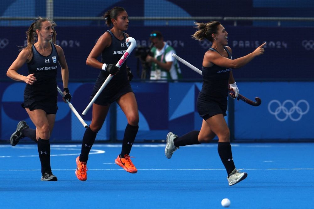 Festejo de Agustina Gorzelany para Las Leonas Festejo de Agustina Gorzelany para Las Leonas