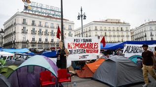 Acampada en Sol por la crisis de vivienda.
