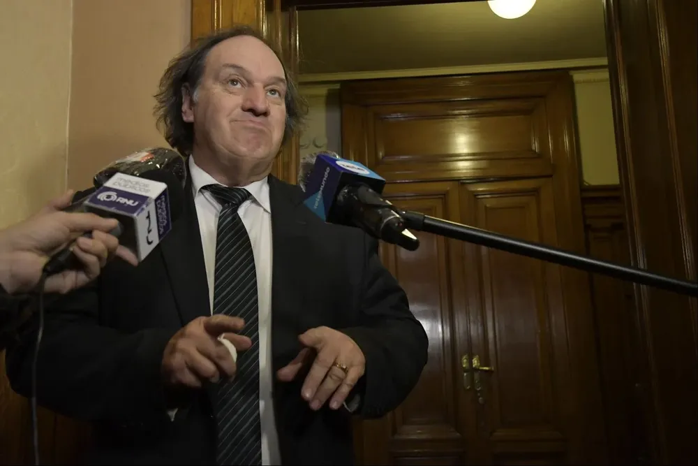 Lust apuntó contra el Frente Amplio por su gestión educativa