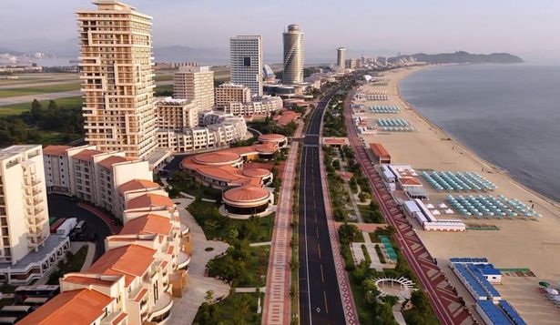 Imagen de la Agencia Central de Noticias de Corea que muestra una vista aérea de la zona turística costera de Wonsan Kalma.