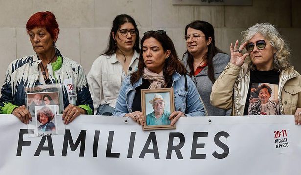 Los familiares de las víctimas de la DANA de Valencia exigen que se investigue cómo actuaron las autoridades ante la tragedia.