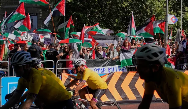 Las protestas propalestinas en La Vuelta en Madrid. Las protestas propalestinas en La Vuelta en Madrid.