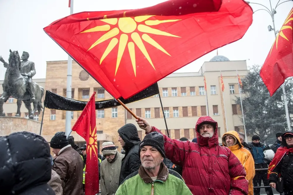 Manifestantes en contra del cambio de nombre de Macedonia en la capital del país, Skopie, esta semana