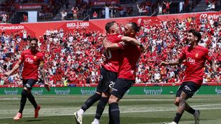 Los jugadores del Mallorca celebran el gol del uruguayo Giovanni González contra Las Palmas