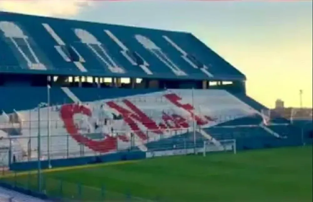 Así fue la pintada en la Abdón Porte