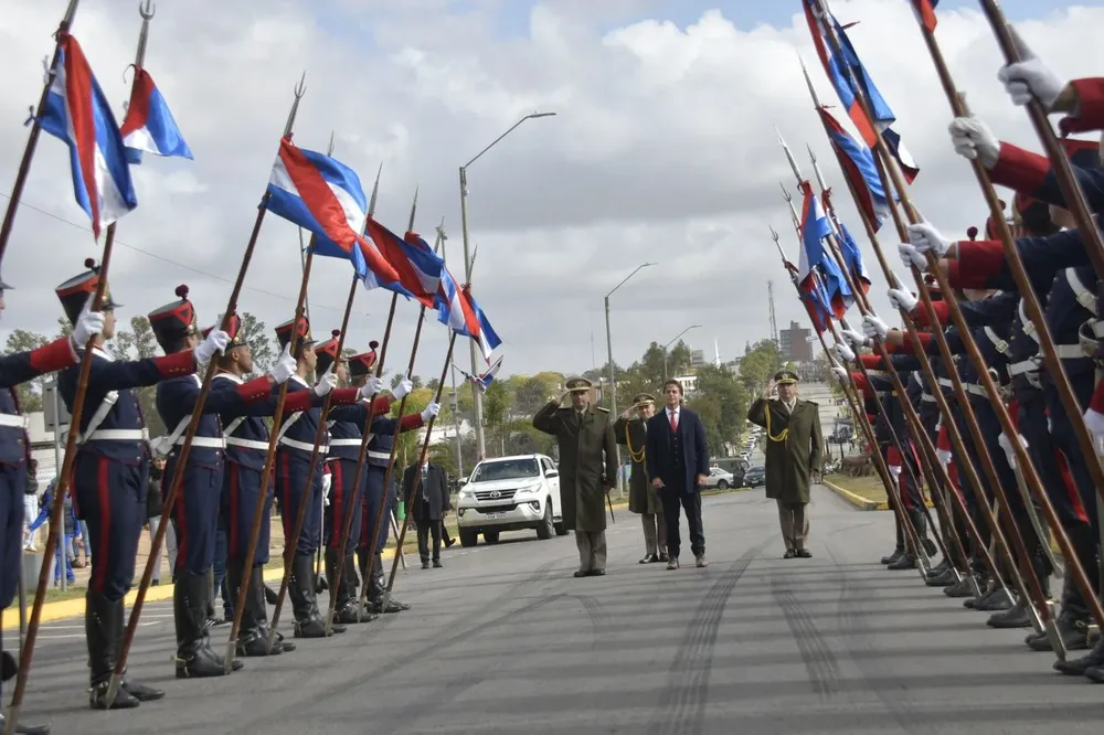 Llegada de Luis Lacalle Pou al acto en Las Piedras
