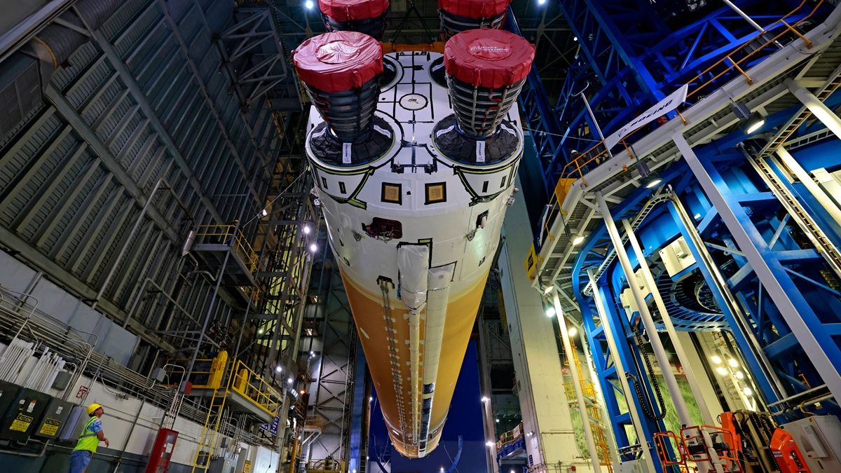 Los ocho minutos críticos después del despegue de Artemis II explicados por un experto de la NASA: 