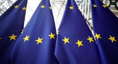 la ue amenaza con sanciones a caracas si no hay resultados concretos en discusiones en barbados