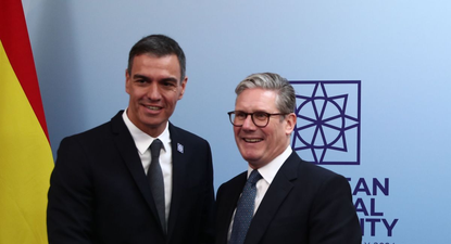 El presidente de España, Pedro Sánchez y el primer ministro británio, Keir Starmer.