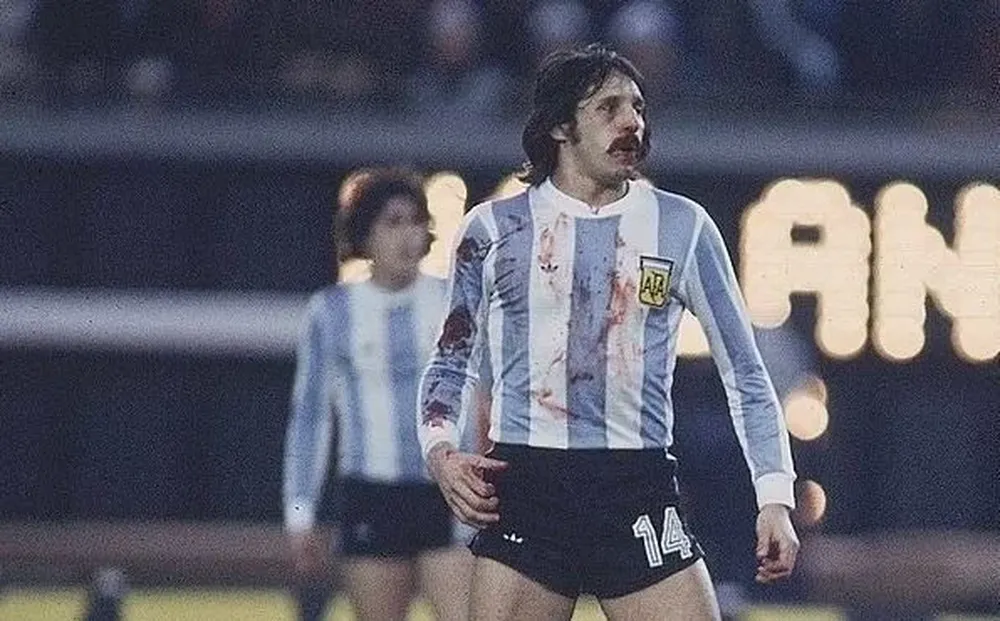 La lesión de Gastón Silva en Huesca ante Sevilla