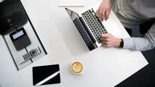 Los gerentes deben estar conscientes de que el desarrollo no solo se logra con cursos de capacitación o sesiones esporádicas de entrenamiento