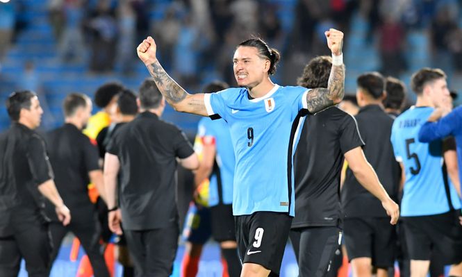 Darwin Núñez celebra el triunfo de la selección de Uruguay ante Colombia por Eliminatorias