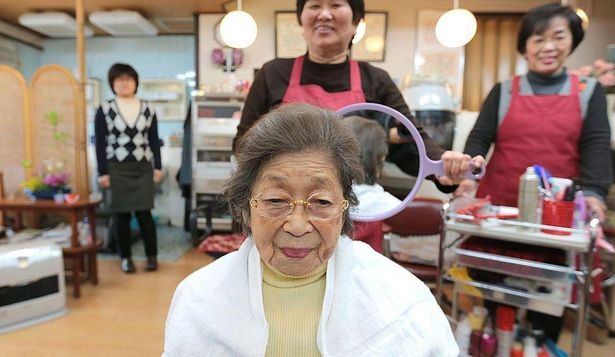 Cuando comenzaron los registros en 1963, solo había 153 centenarios en Japón; ahora hay 107.677.