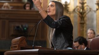 La portavoz de Junts en el Congreso, Miriam Nogueras, interviene durante un pleno en el Congreso