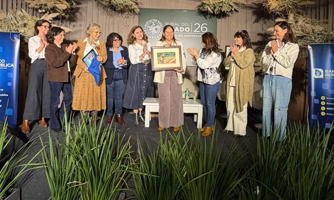 Empresarias que conectan mercados, generan valor y construyen futuro, una de las instancia clave en la reciente Expo Rural del Prado, exposición agropecuaria organizada por la ARU.