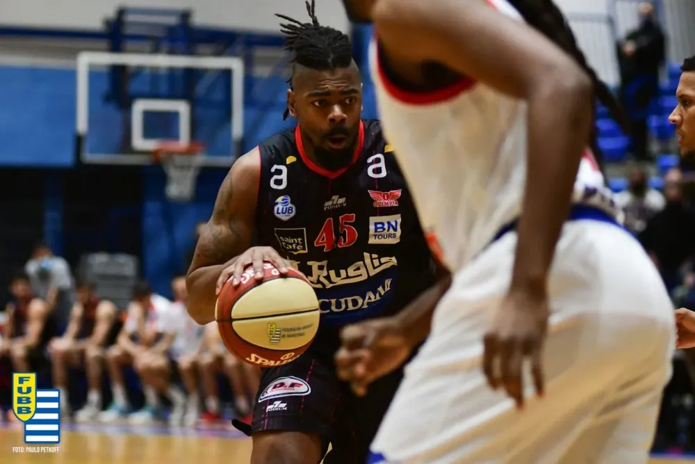 Olimpia cortó el invicto de Nacional