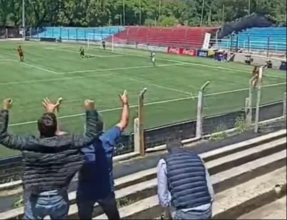 El golazo de Jeremía Recoba