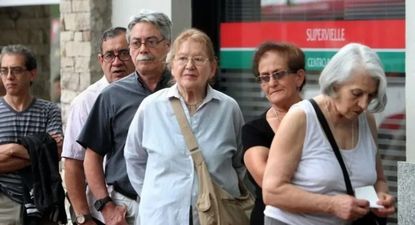 La nueva fórmula actualiza las jubilaciones por el índice de precios al consumidor (IPC), y añade un extra en abril del 12,5%