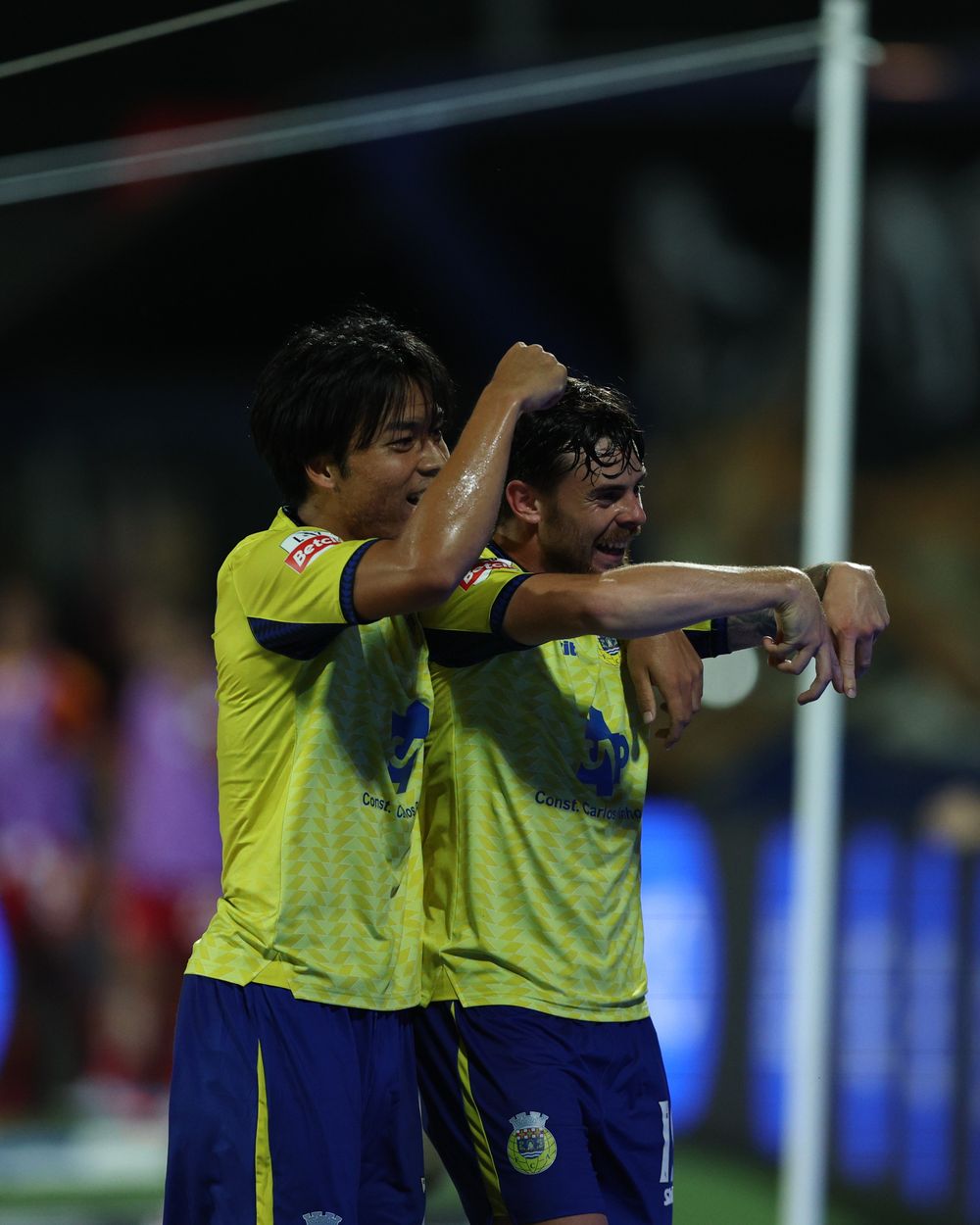 Festejo de Alfonso Trezza con el Arouca. (Archivo)