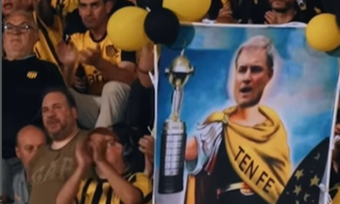 La estampita de Diego Aguirre en la hinchada de Peñarol